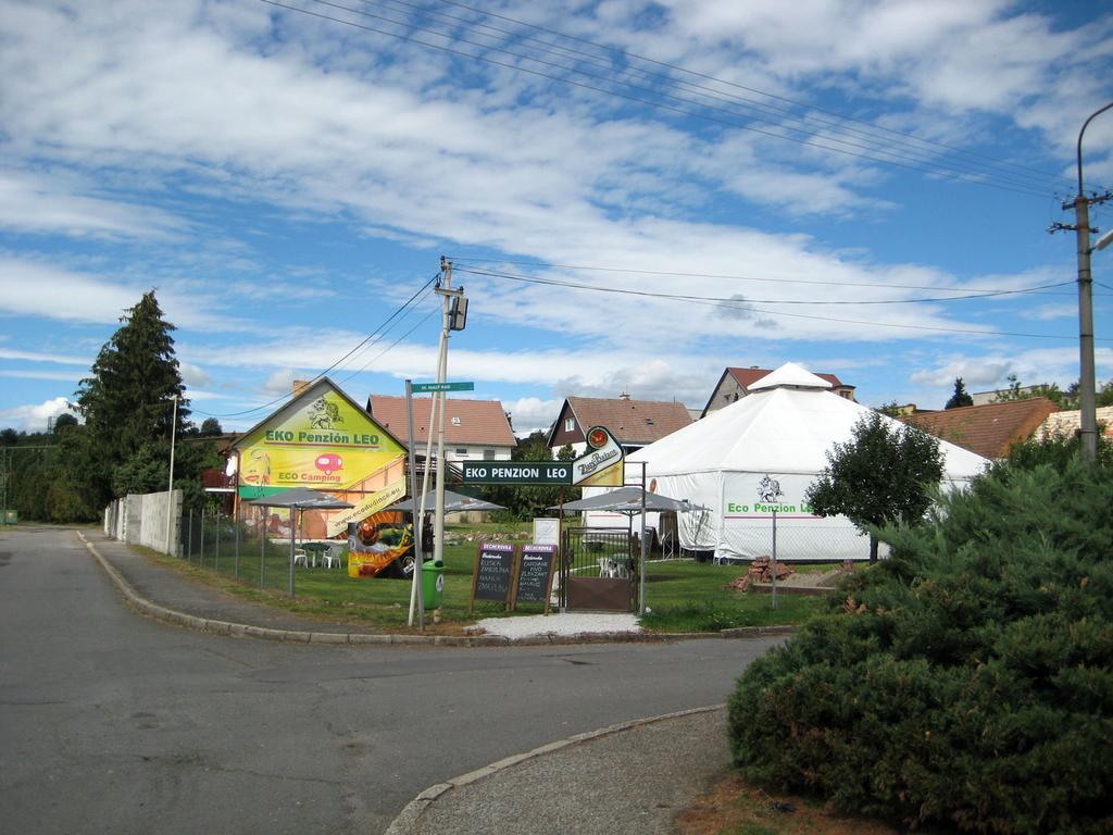 Eko Penzion Leo Dudince Exterior foto